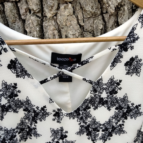 Teeze Me Dress in size M - Picture 3 of 3